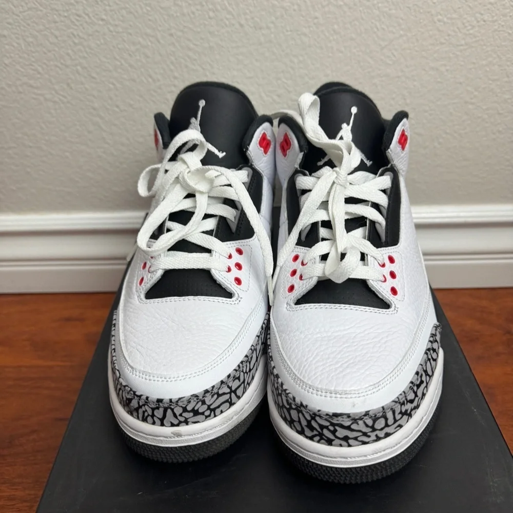 Air Jordan 3 Retro Infrared Size 10.5